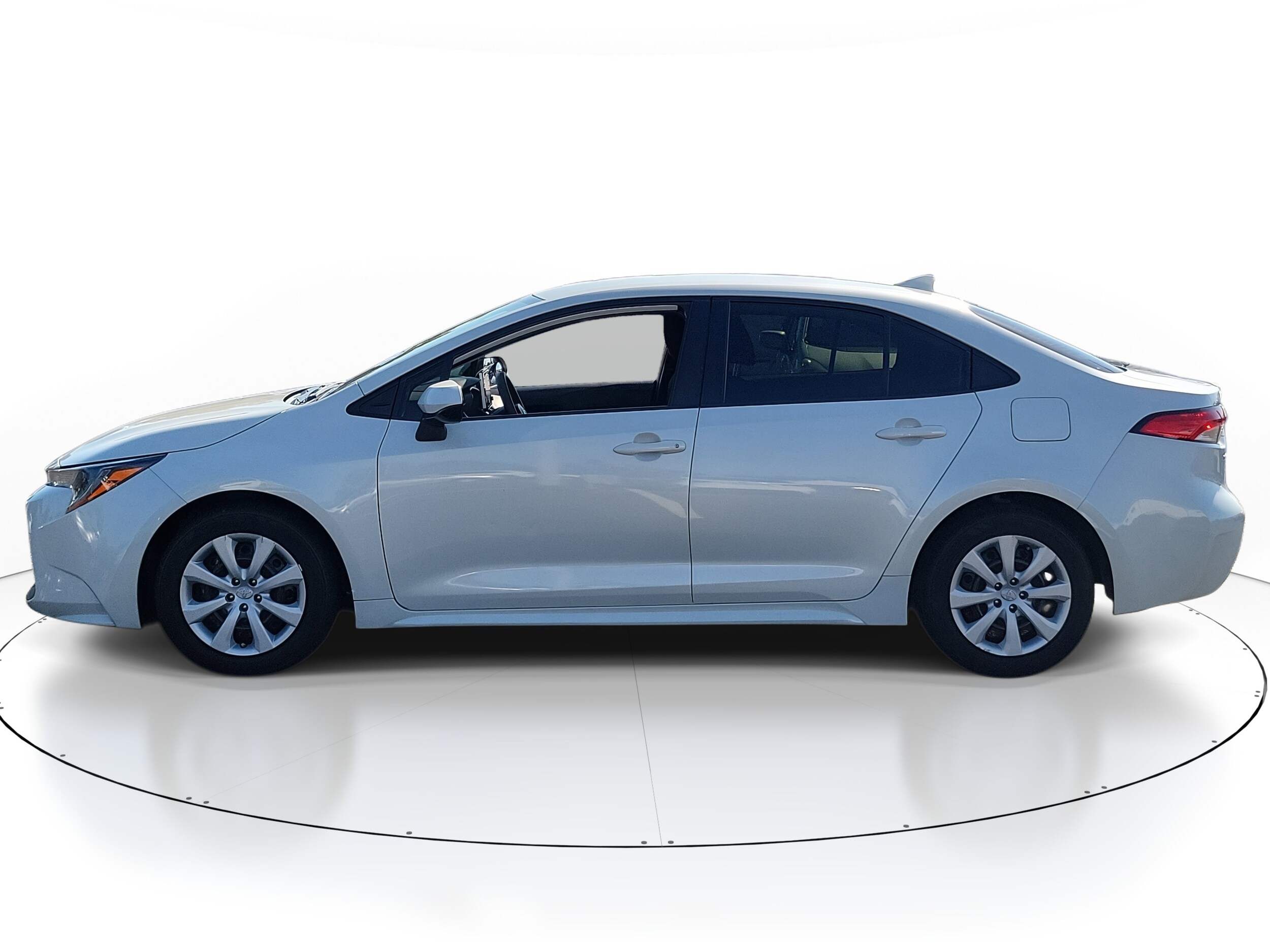 2020 Toyota Corolla LE photo 3