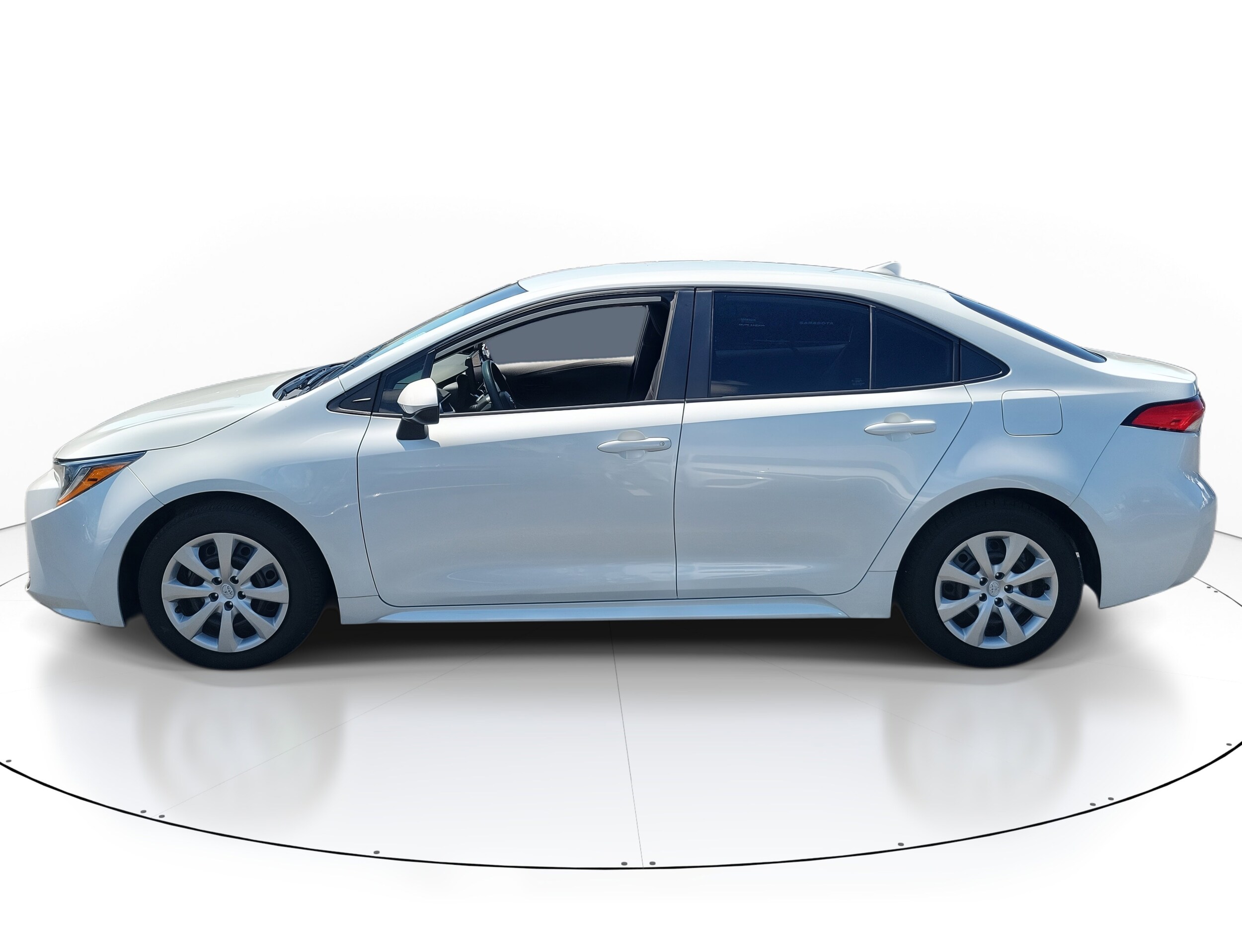 2024 Toyota Corolla LE photo 3