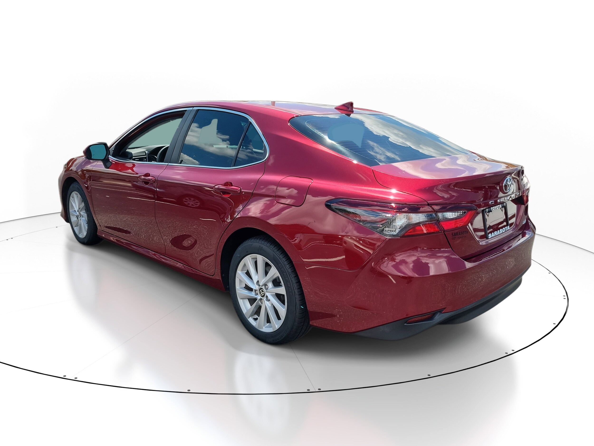 2022 Toyota Camry LE photo 3