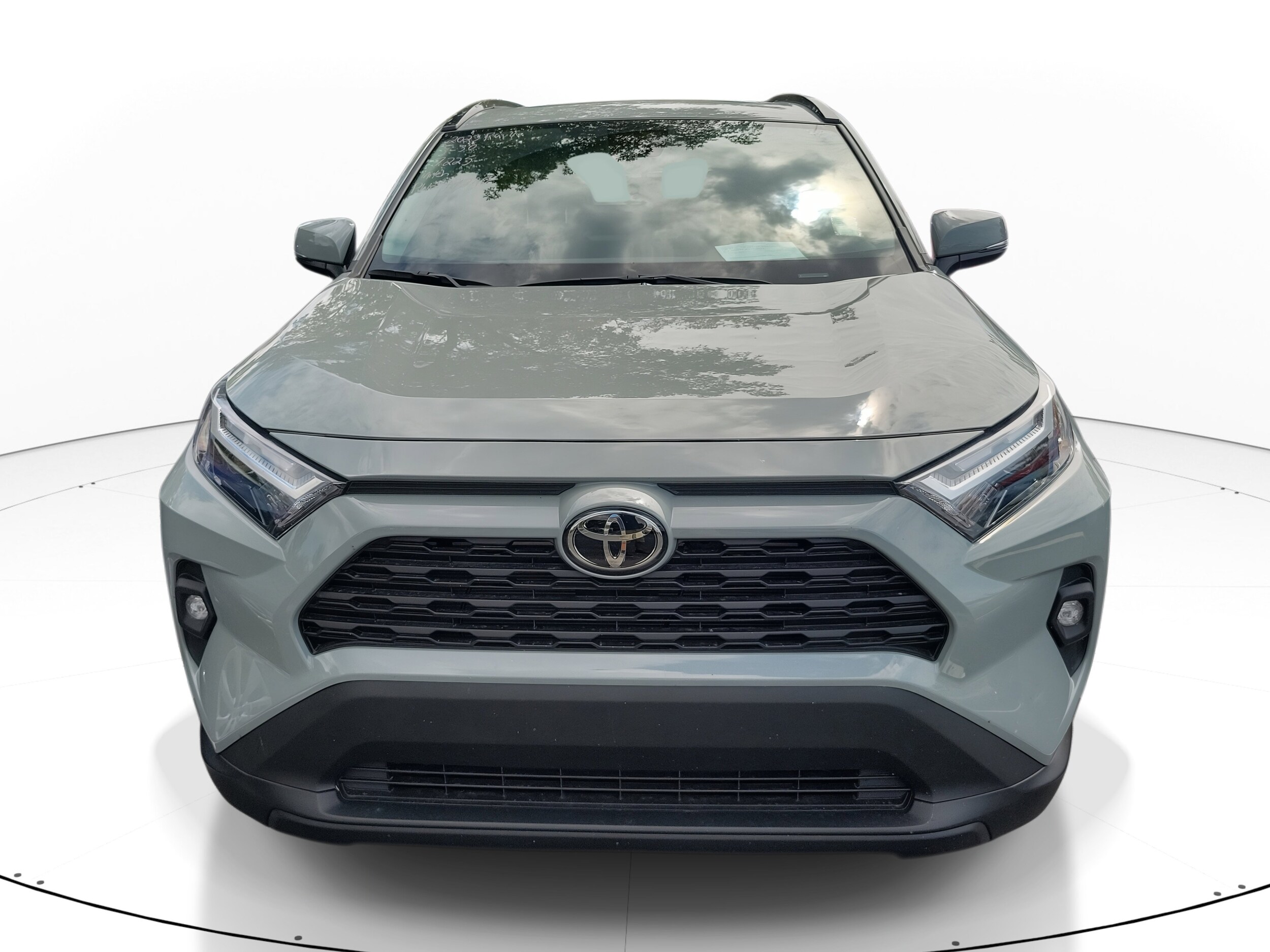 2023 Toyota RAV4 XLE Premium photo 2