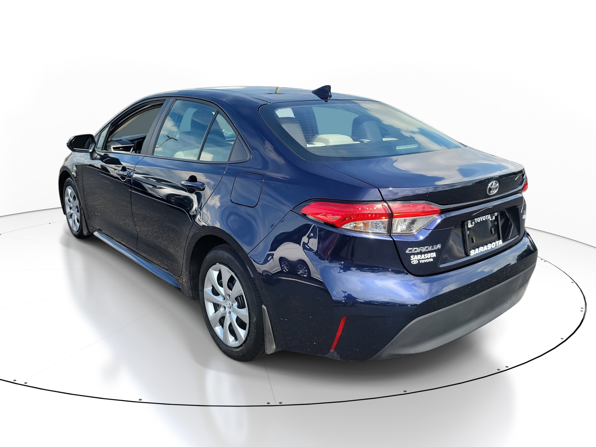 2025 Toyota Corolla LE photo 4