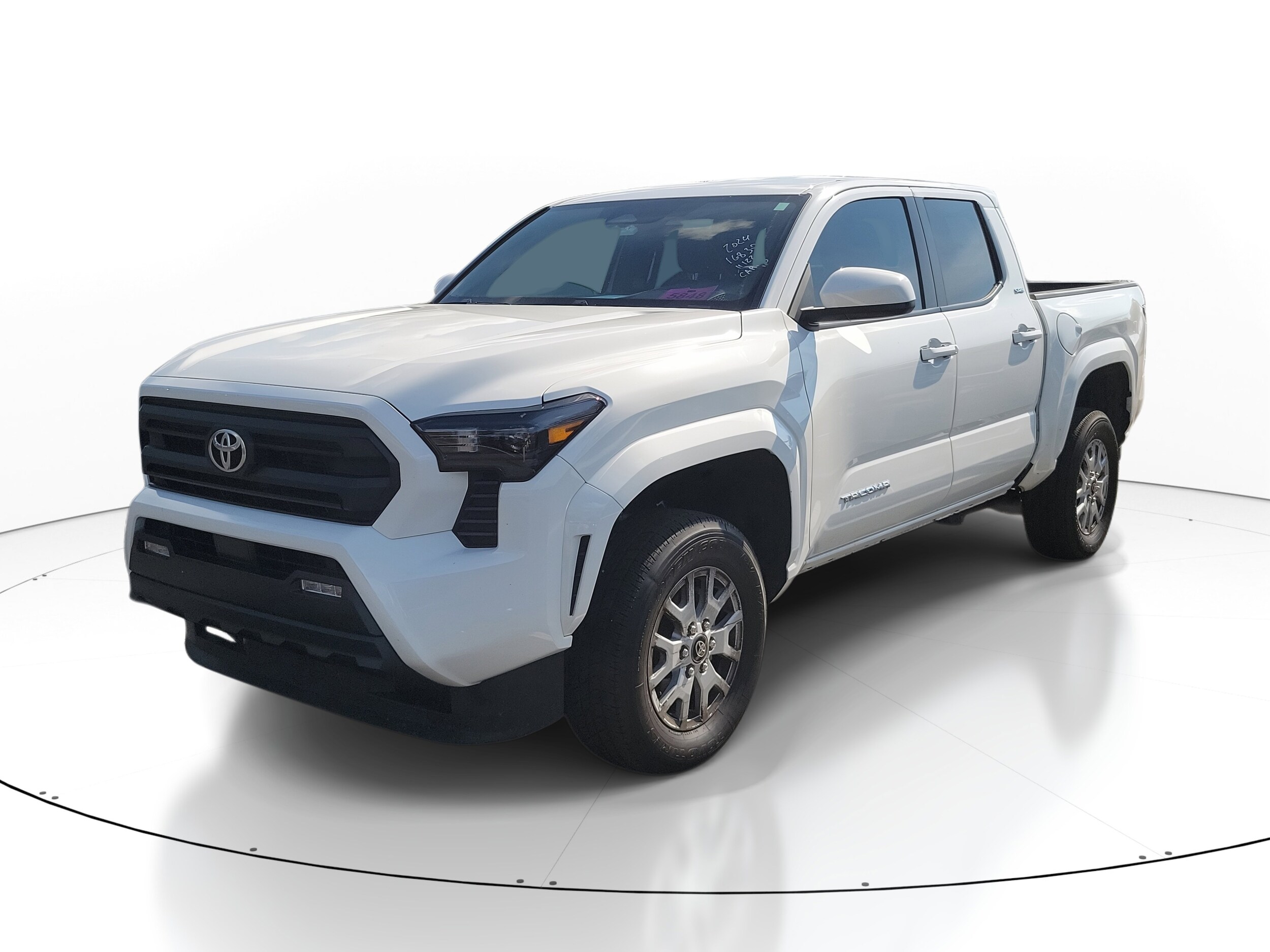 2024 Toyota Tacoma SR5 photo 3