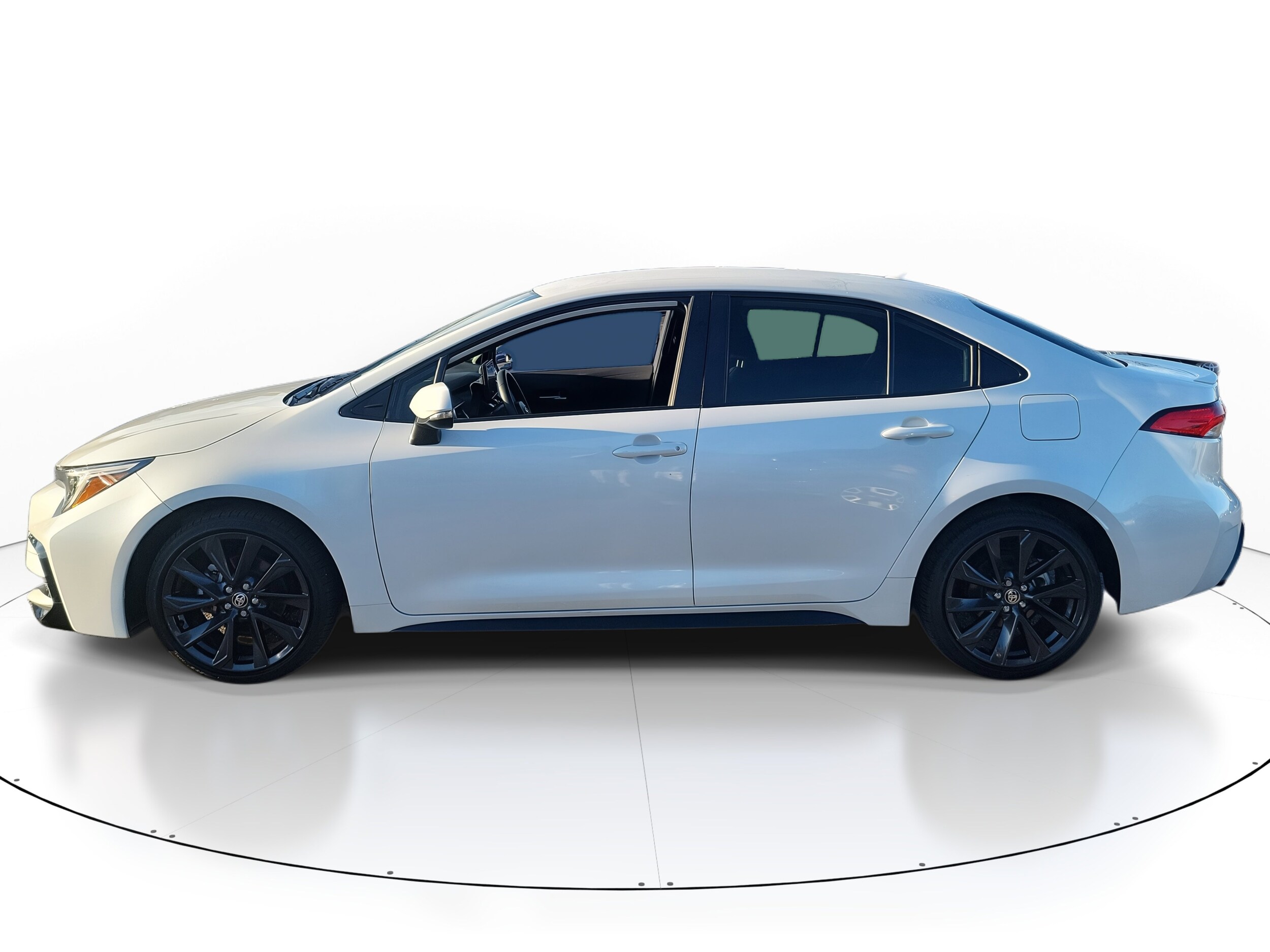 2024 Toyota Corolla Hybrid SE photo 3
