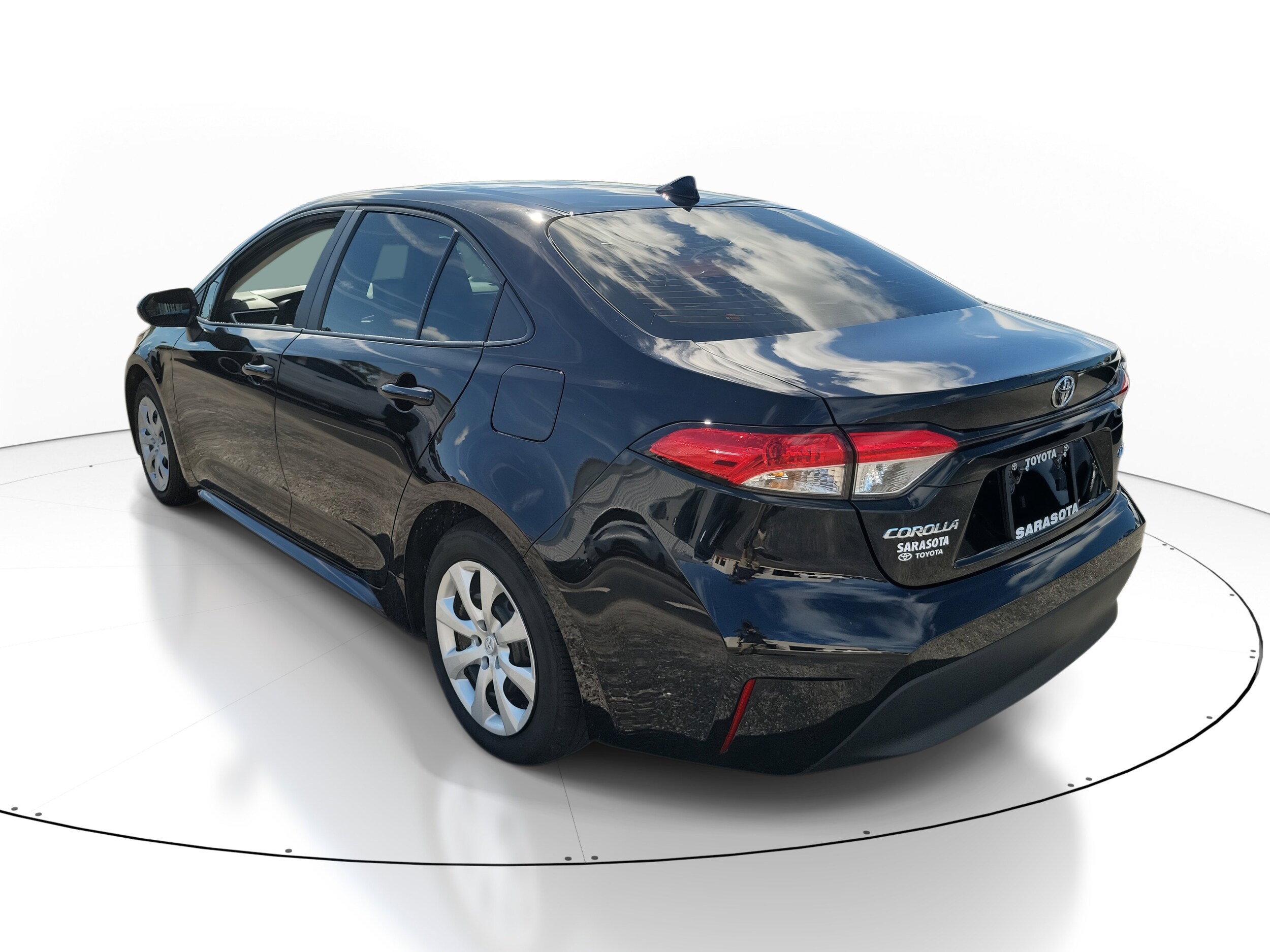 2024 Toyota Corolla LE photo 4