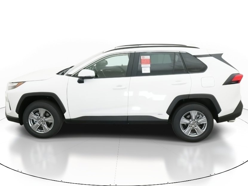 2025 Toyota RAV4 Hybrid XLE photo 3
