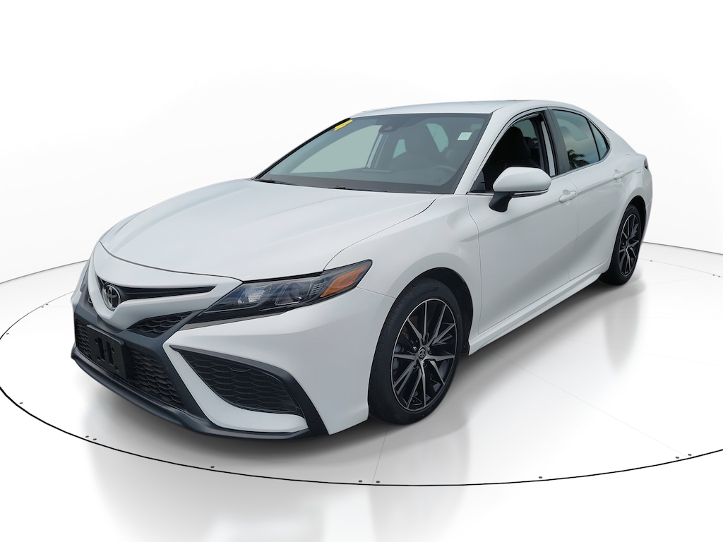 Used 2024 Toyota Camry SE Sedan