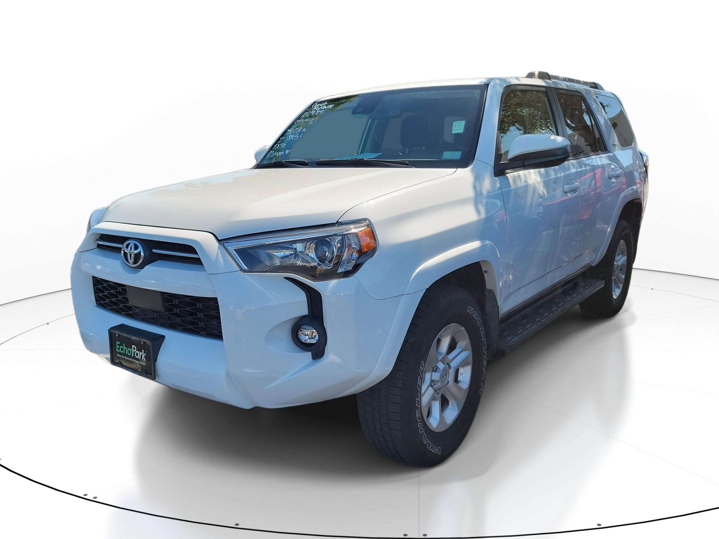 2021 Toyota 4Runner SR5 photo 3