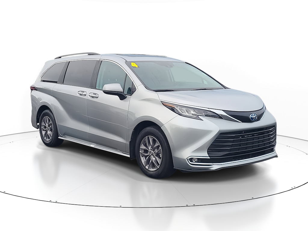 Used 2024 Toyota Sienna XLE Van Passenger Van