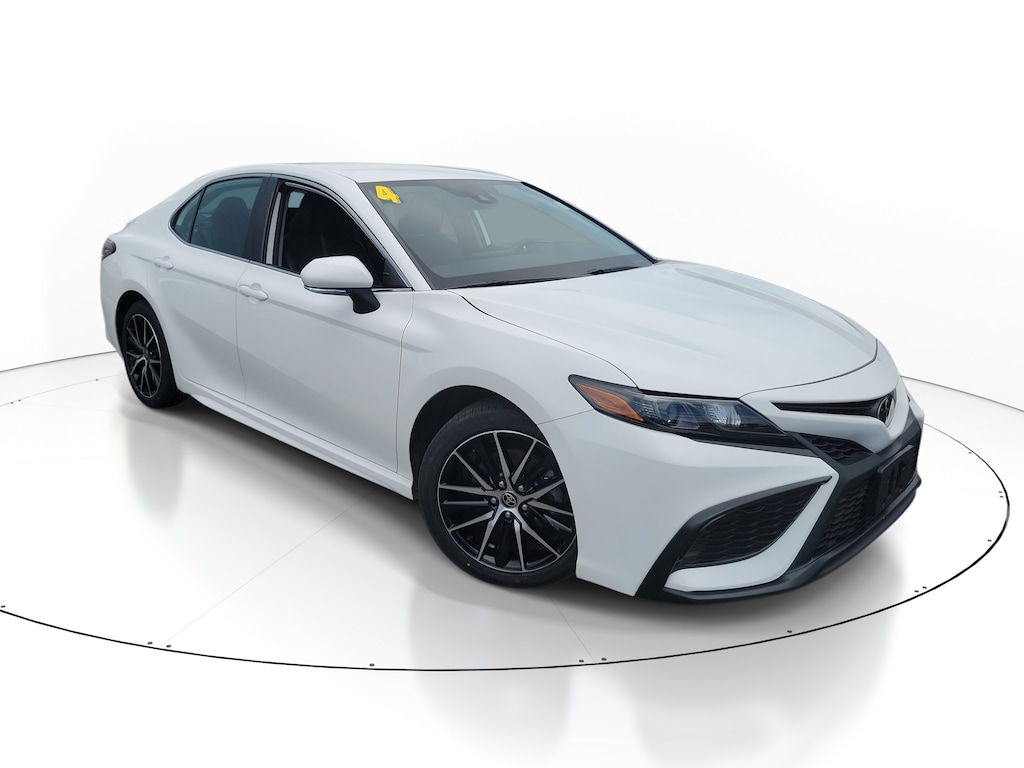 Used 2024 Toyota Camry SE Sedan