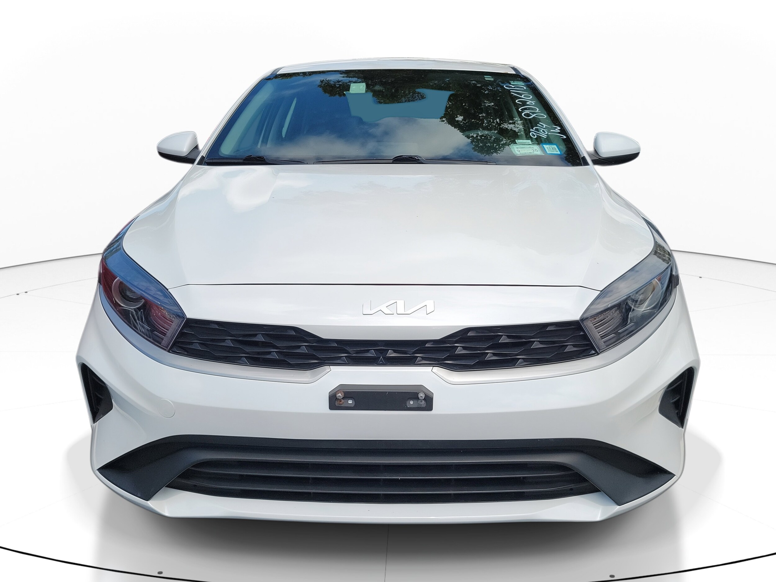 2023 Kia Forte LXS photo 2