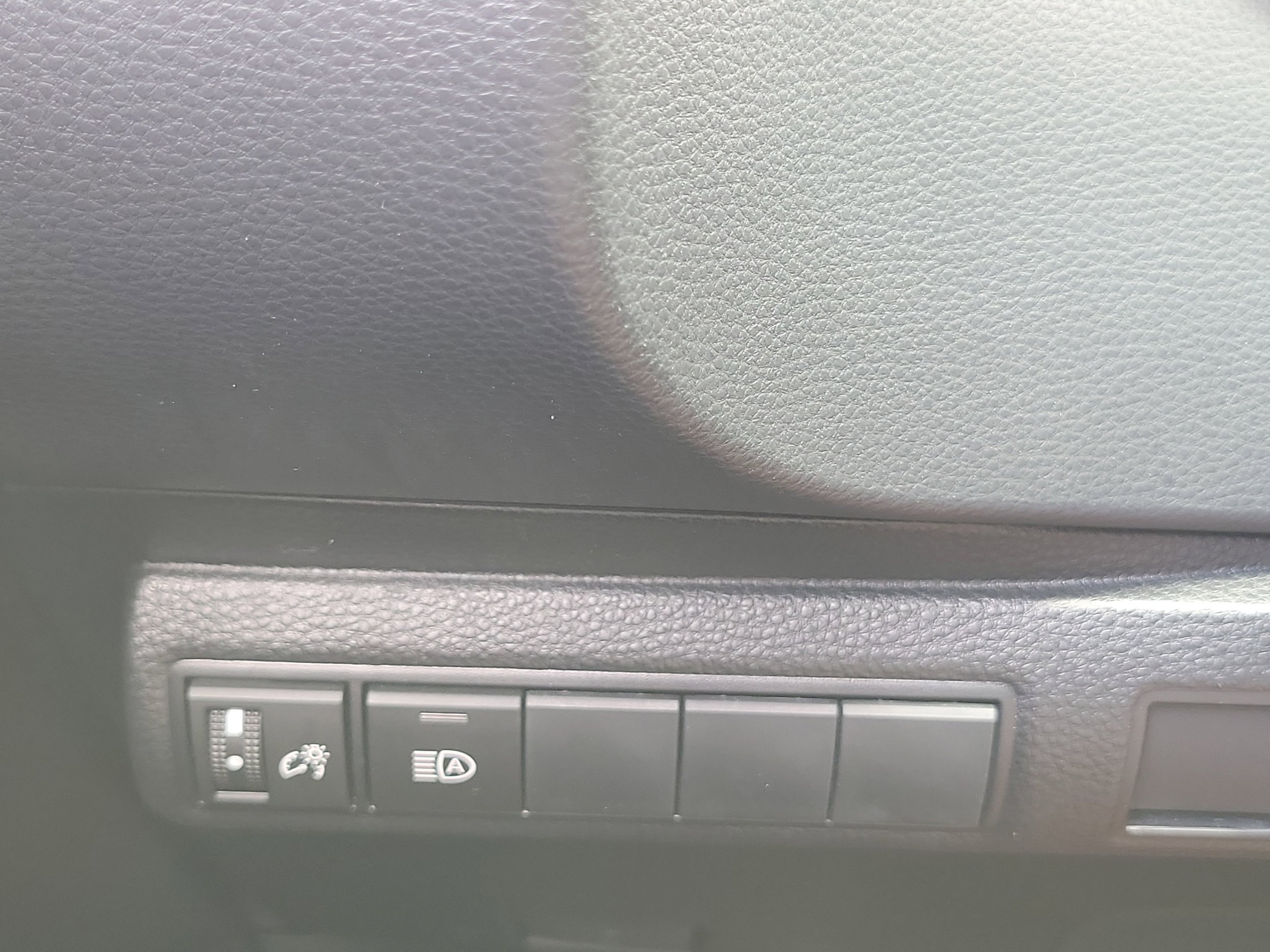 2023 Toyota Corolla LE - Photo 26