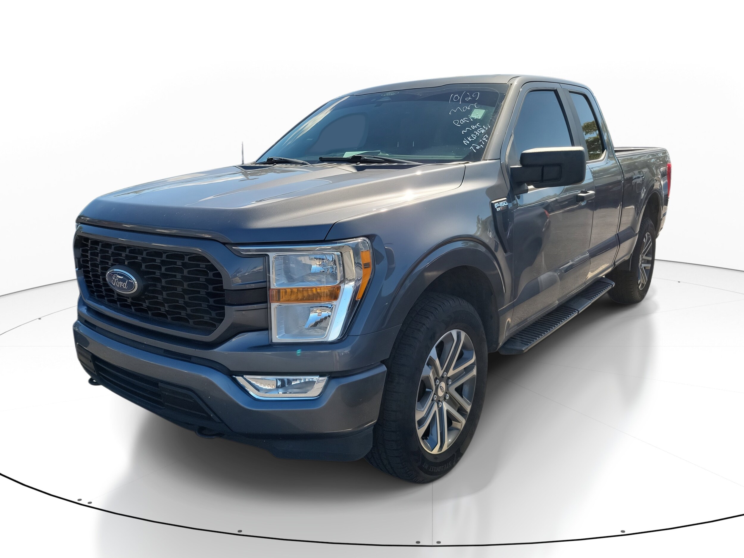 2022 Ford F-150 XL photo 3