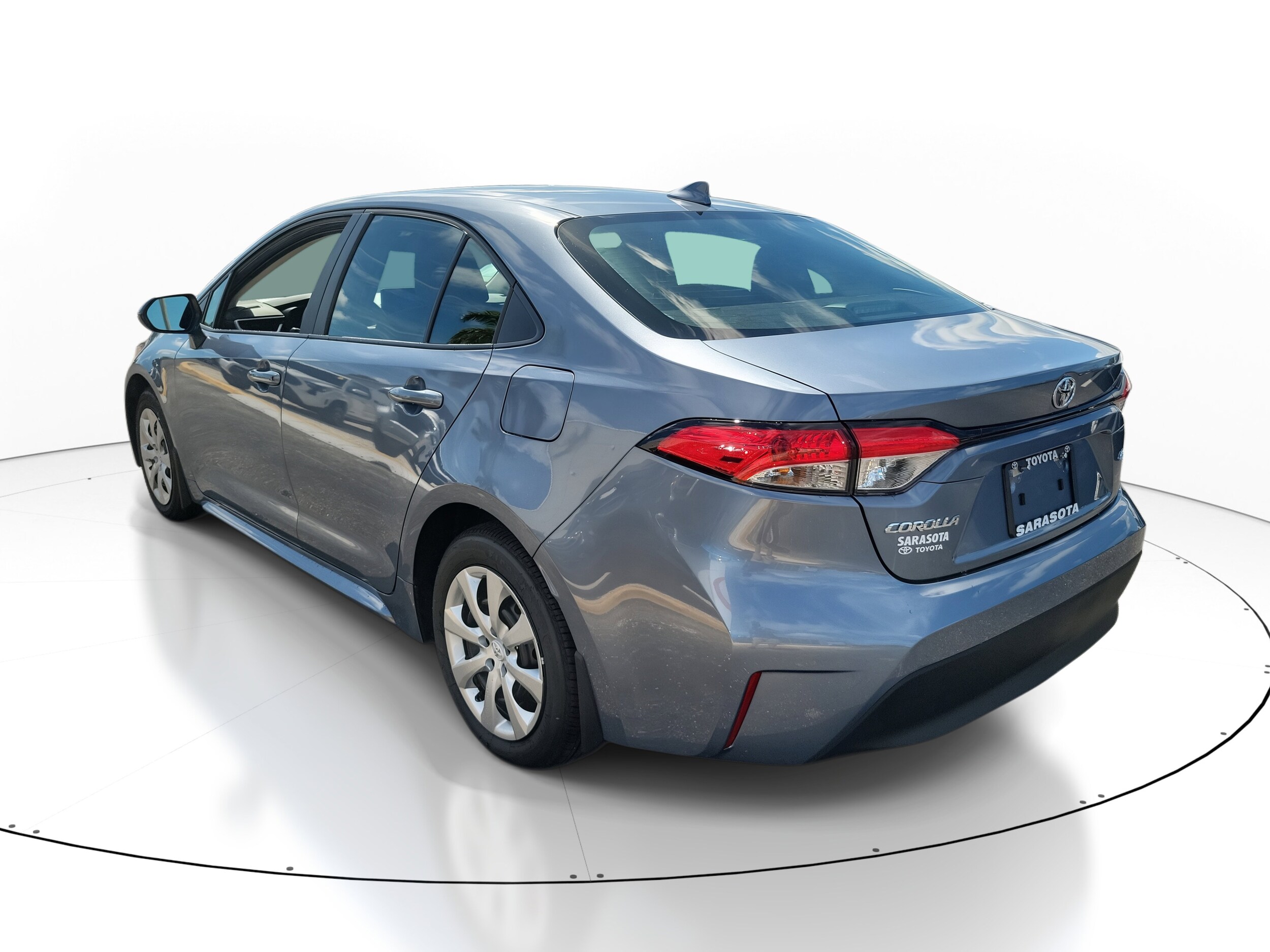 2025 Toyota Corolla LE photo 4