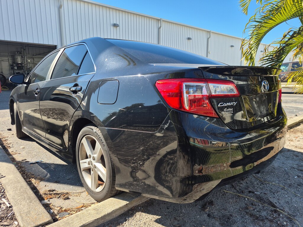 Used 2012 Toyota Camry SE Sedan