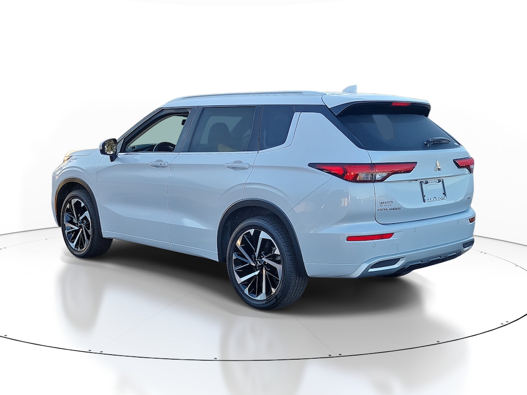 Used 2024 Mitsubishi Outlander SEL SUV