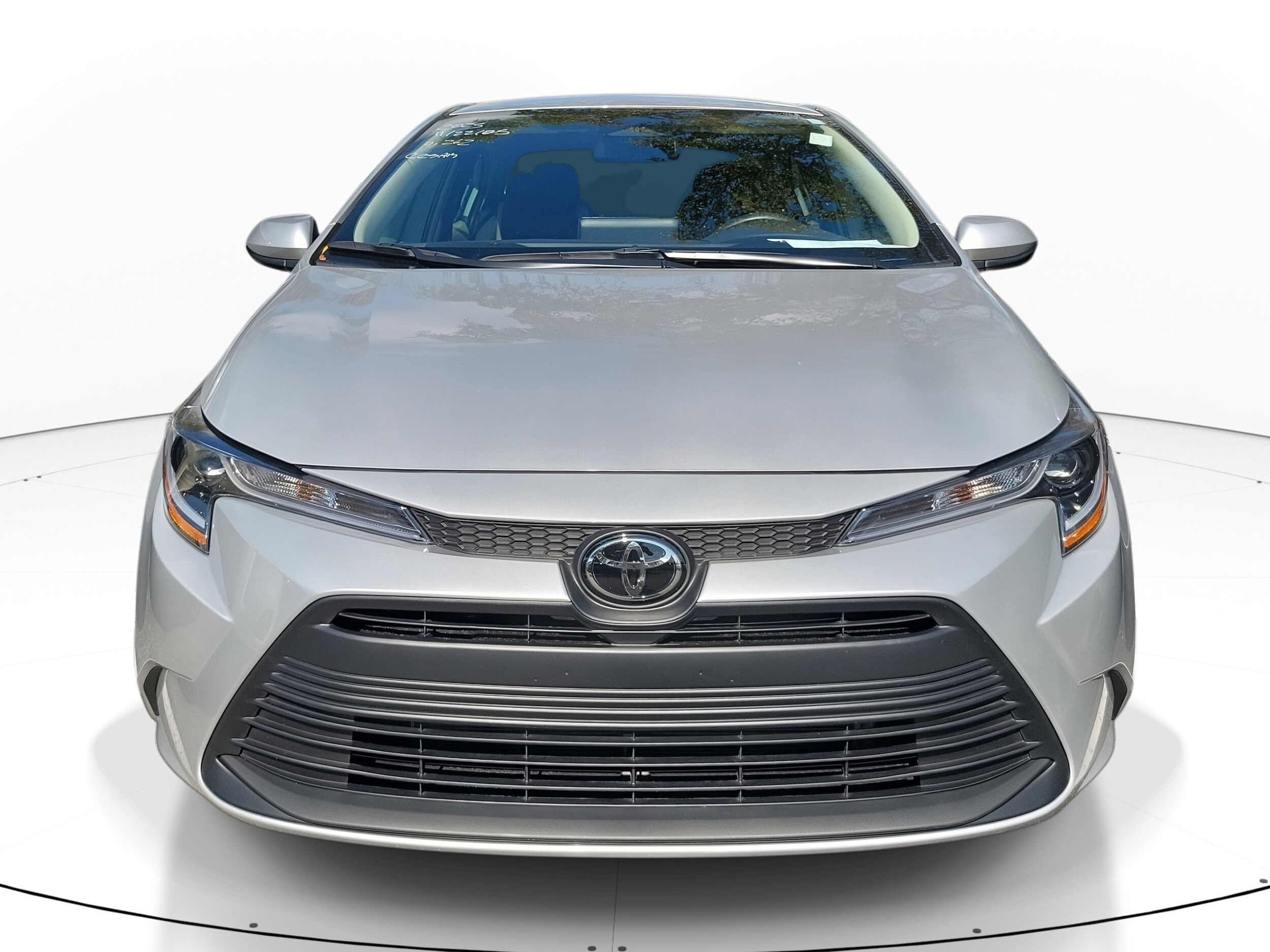 2025 Toyota Corolla LE photo 2