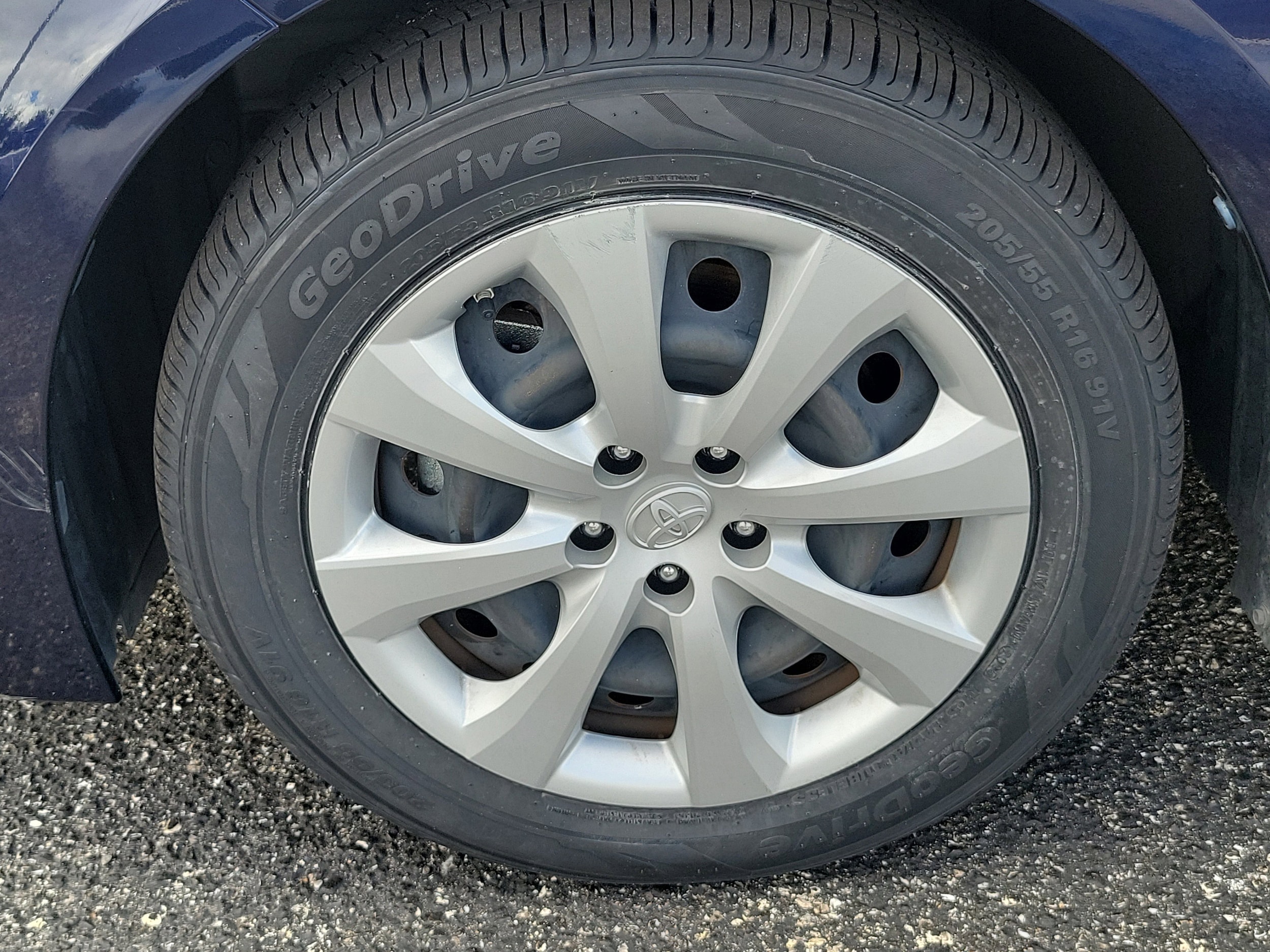 2023 Toyota Corolla LE - Photo 10