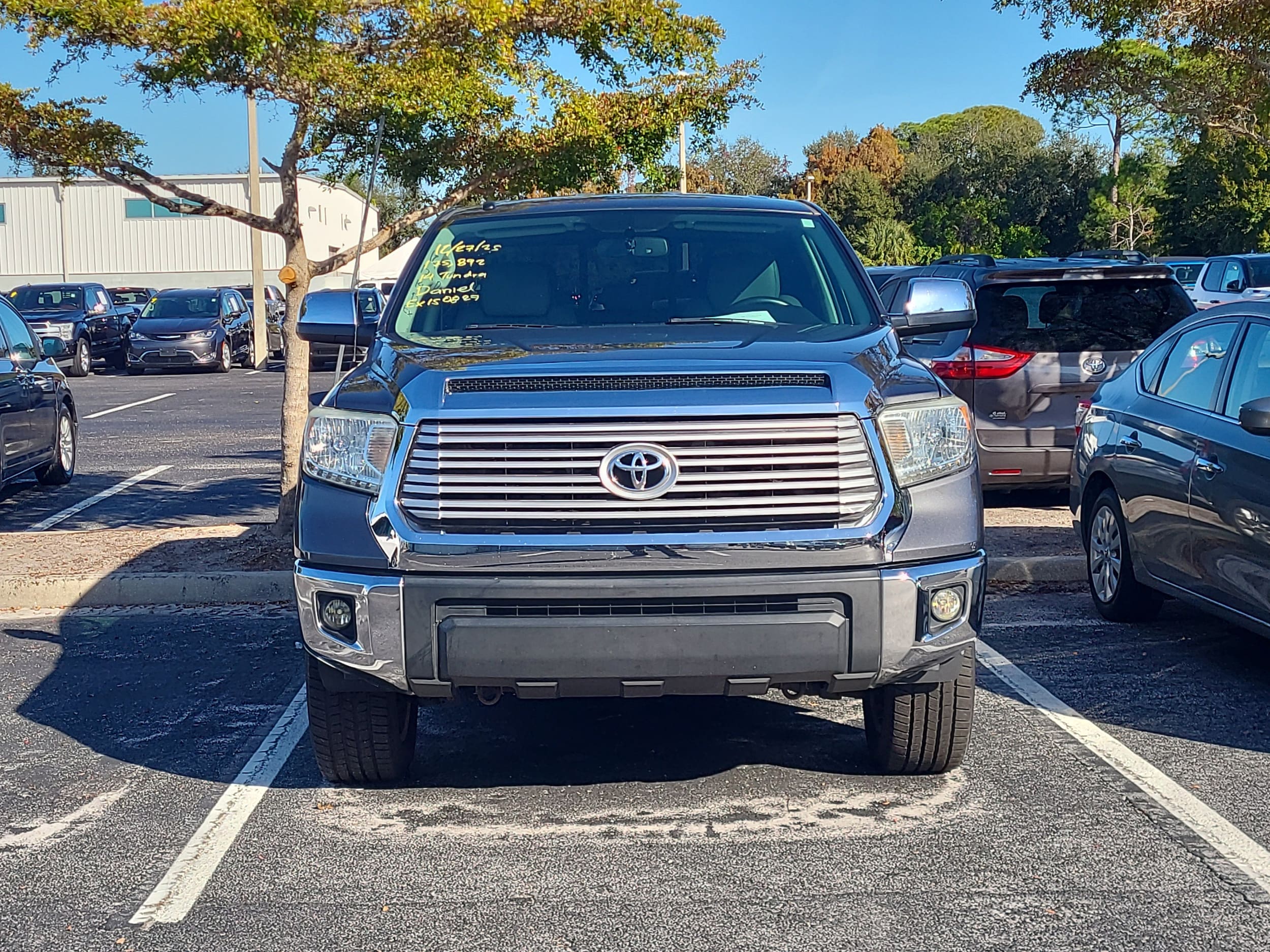 2014 Toyota Tundra Limited - Photo 2