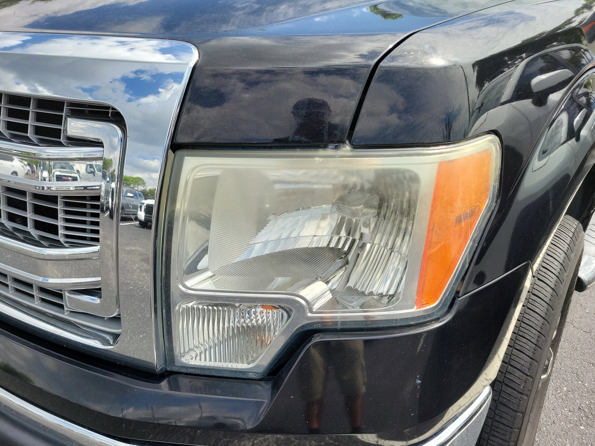 2013 Ford F-150 XLT photo 4