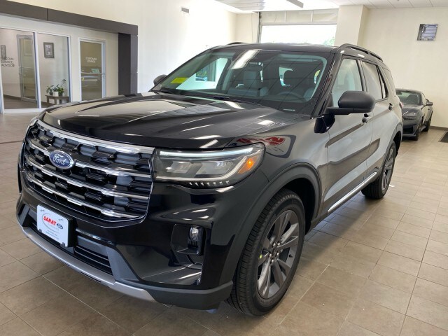 2025 Ford Explorer photo 2