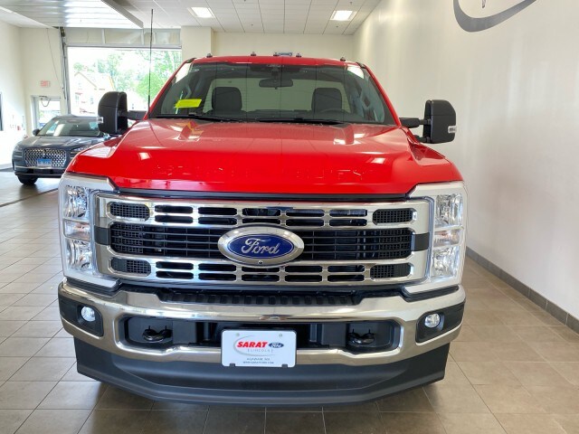 2025 Ford F-250 XLT photo 2