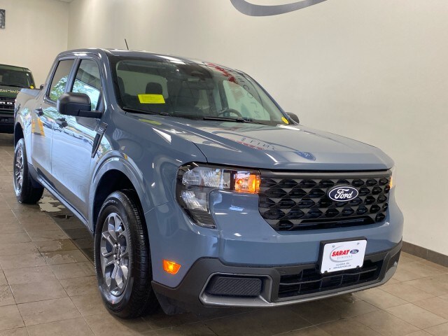 2025 Ford Maverick XLT photo 2