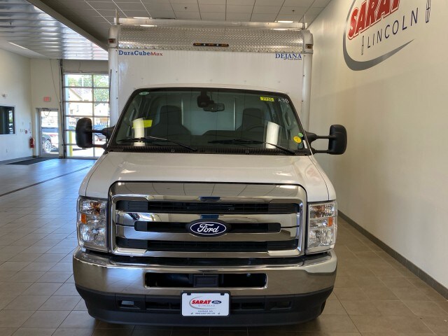 2026 Ford E-450 Cutaway DRW photo 2