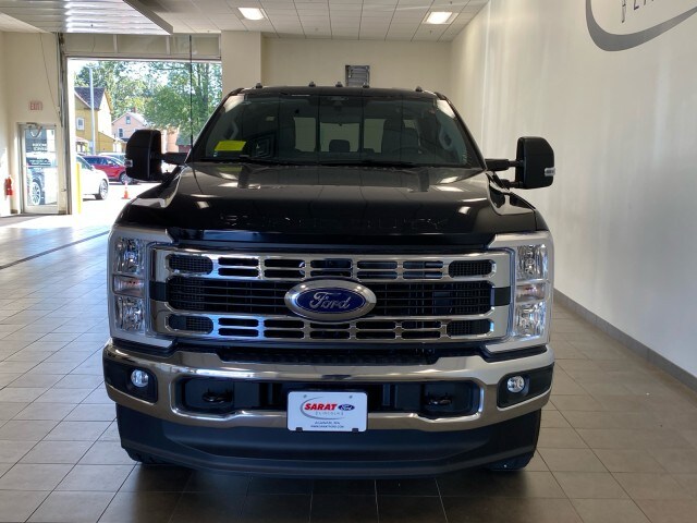 2026 Ford F-350 XLT photo 2
