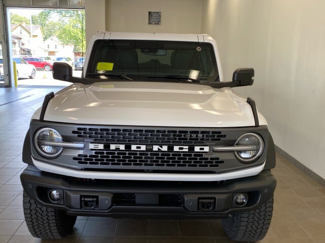 2025 Ford Bronco Badlands photo 2