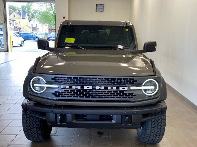 2025 Ford Bronco Badlands photo 3