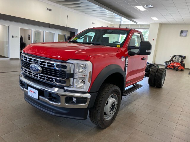 2024 Ford F-600 photo 3