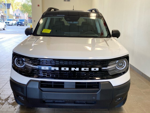 2025 Ford Bronco Sport Outer Banks photo 3