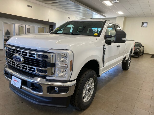 2025 Ford F-250 XLT photo 3