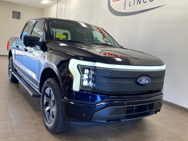 2025 Ford F-150 Lightning photo 2