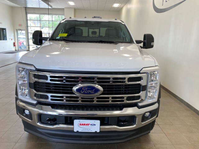 2025 Ford F-550 XL photo 2