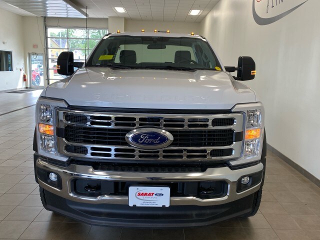 2024 Ford F-600 photo 2