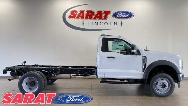 2026 Ford F-550 Super Duty Chassis Cab XL's photo