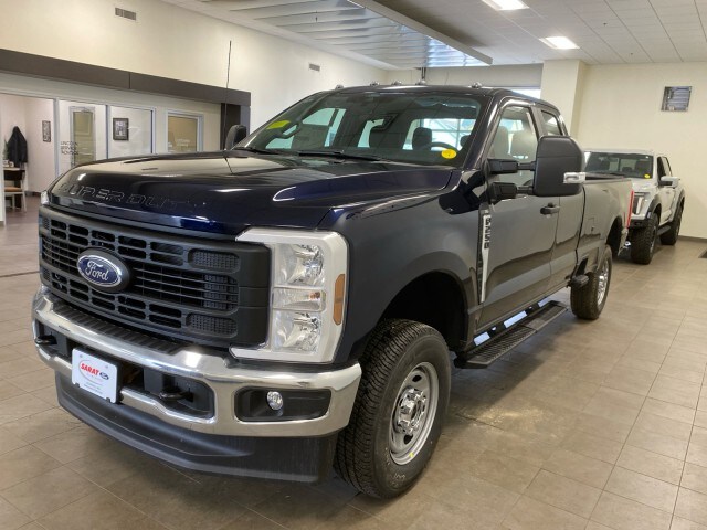 2025 Ford F-250 XL photo 3