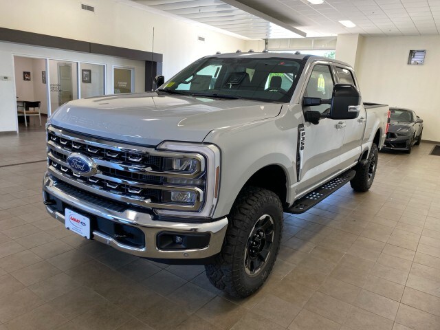 2026 Ford F-350 Lariat photo 3