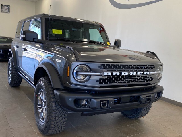 2025 Ford Bronco Badlands photo 2