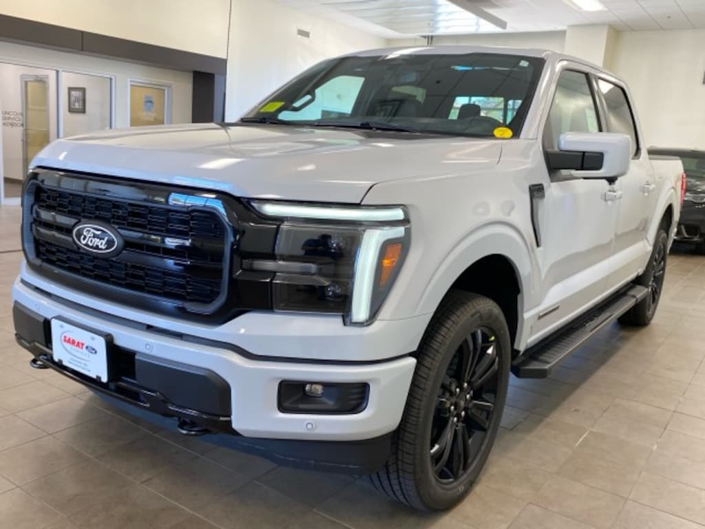 New 2025 Ford F-150 Lariat POWERBOOST TRUCK