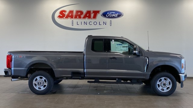 2025 Ford F-250 Super Duty XL's photo