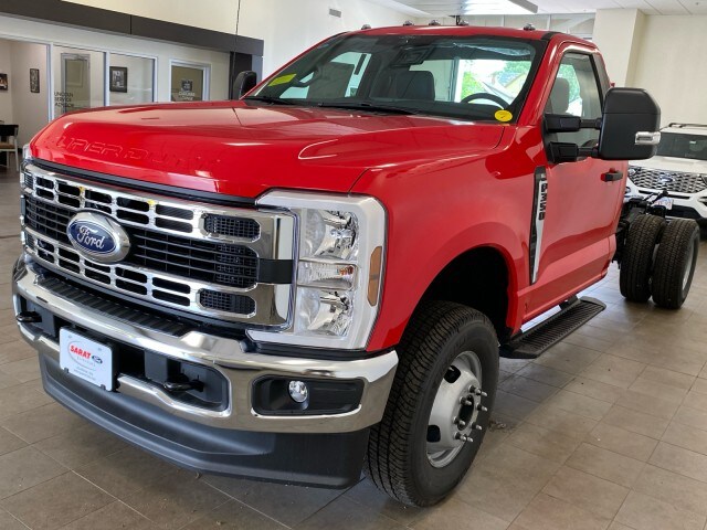 2025 Ford F-350 XL photo 3