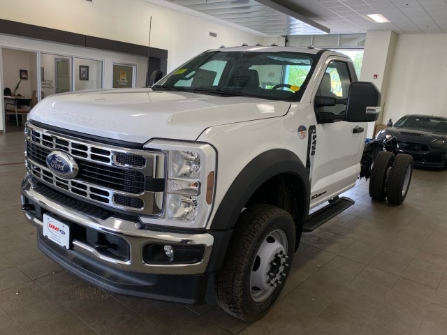 2024 Ford F-450 Super Duty Chassis Cab XL - Photo 4