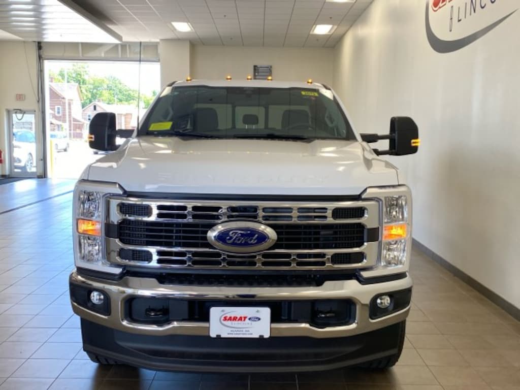New 2026 Ford F-350 Chassis XL SUPER CAB 168" WB SRW Pickup Truck