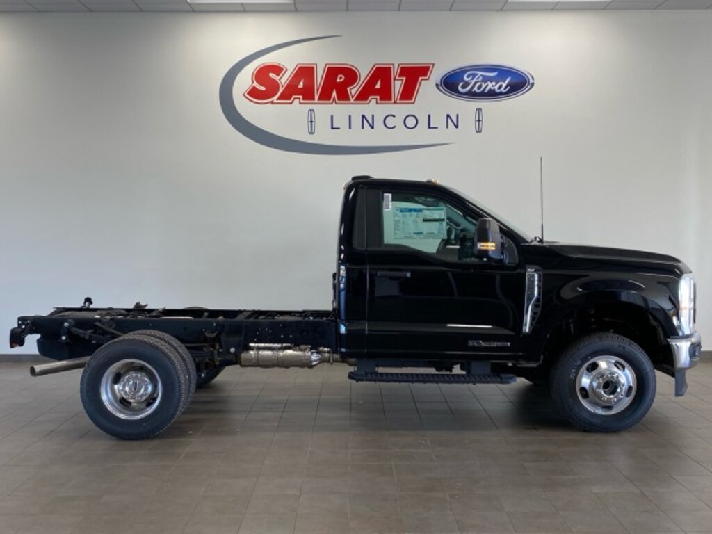 New 2024 Ford F-350 Chassis XLT REG CAB 145" WB TRUCK