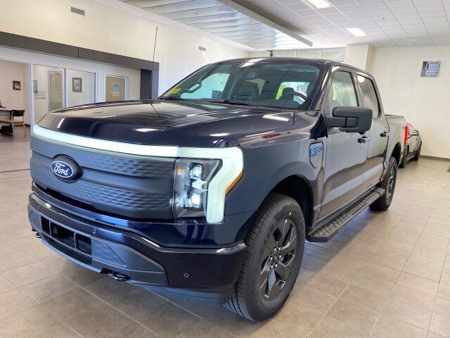 2025 Ford F-150 Lightning photo 2
