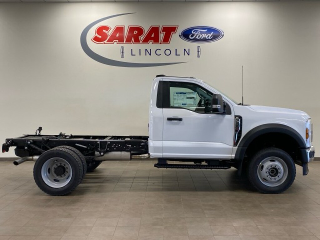 New 2026 Ford F-450 XL 4WD Reg Cab 145 WB 60 CA Pickup Truck