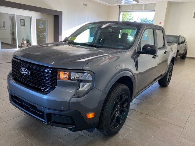 2025 Ford Maverick XLT photo 2