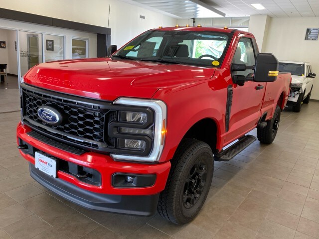 2025 Ford F-350 photo 2
